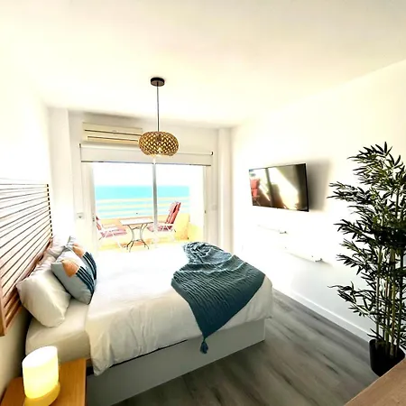 아파트 Stella Maris - Amazing Frontal Sea Views With Pool & Terrace By 10tosea