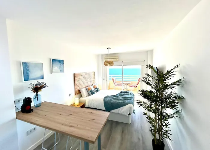 Apartament Stella Maris - Amazing Frontal Sea Views With Pool & Terrace By 10tosea *