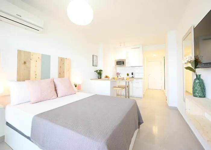 Stella Maris - Amazing Frontal Sea Views With Pool & Terrace By 10tosea * Fuengirola